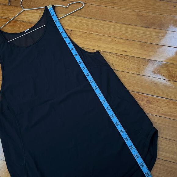 Lululemon Black Mesh Racerback Scoop Bottom Tank Top Size 6 - Picture 7 of 7